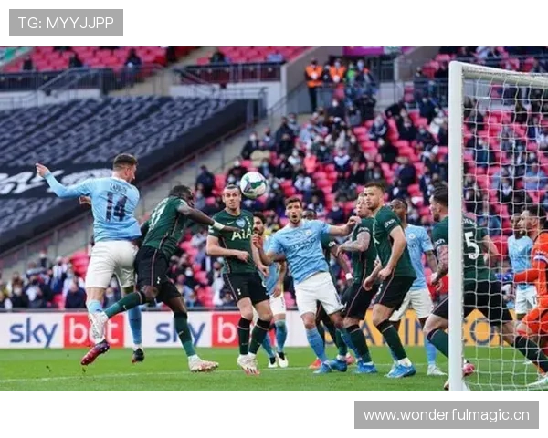 祖布门迪在单后腰体系中的战术定位解析