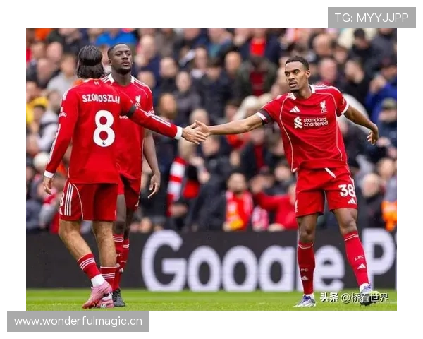 利物浦重返英超争冠行列，球队竞争格局变化及当前阶段表现备受关注