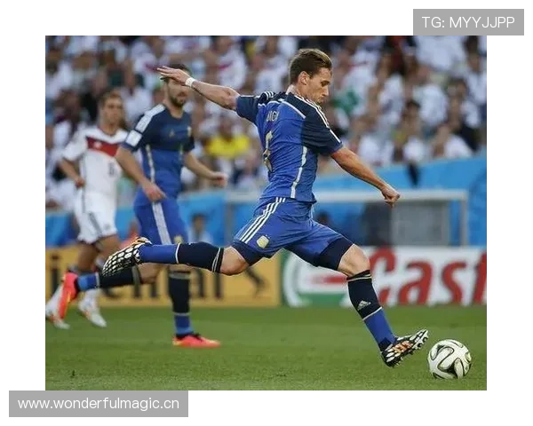 巴尔韦德是否更适合边路 战术角色适配性深度分析