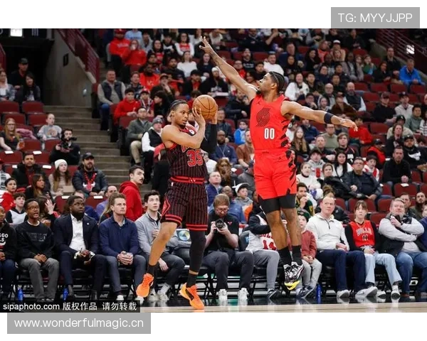 拉梅洛·鲍尔突破组织结合提升黄蜂关键时刻得分效率